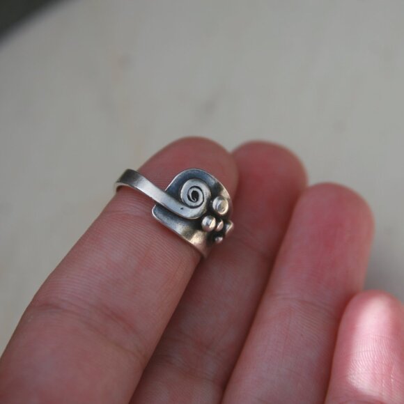 Swirl ring - Picture 2 of 3